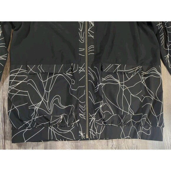 Fabletics Jiae Lightweight Jacket Black White Scribble Women's Size Large - Picture 8 of 15